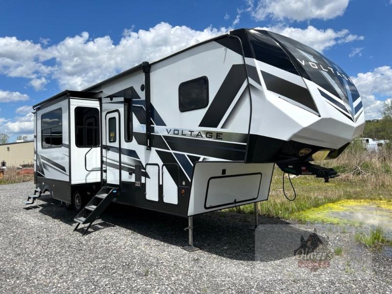 DUTCHMEN RV TRITON 3511 Toy Hauler Fifth Wheel 